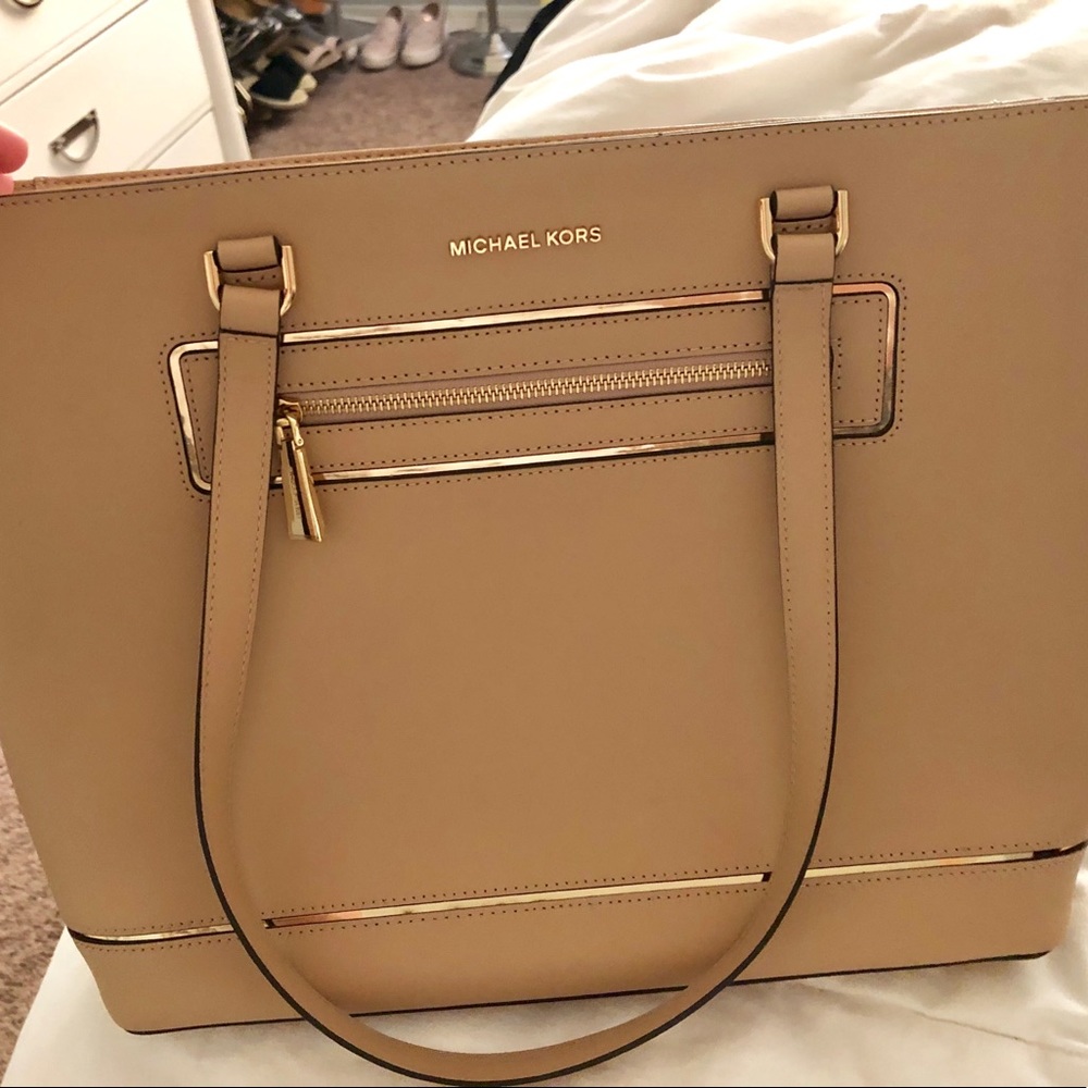 Michael Kors bag